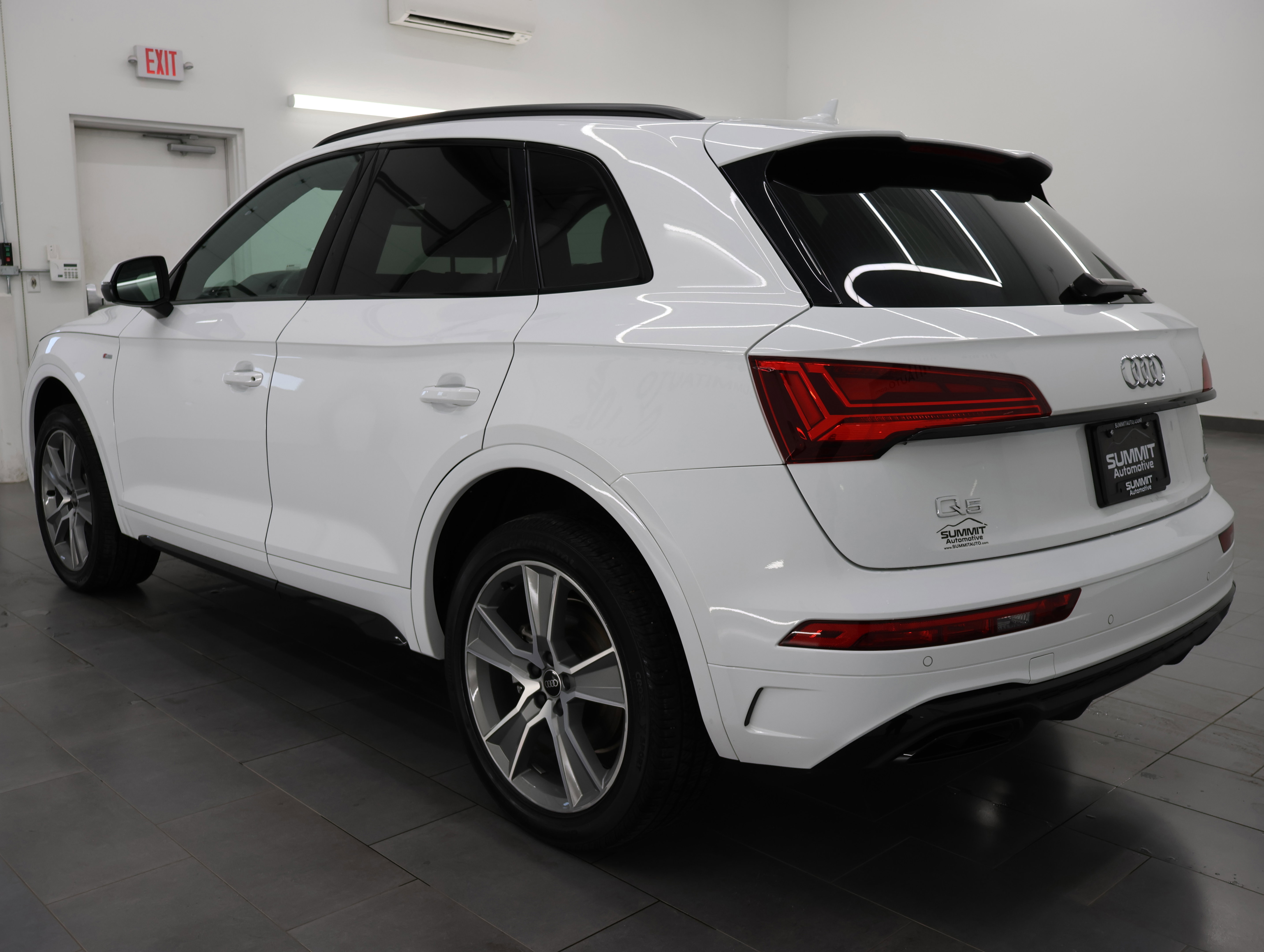 Used 2025 Audi Q5 2.0T Premium image 6