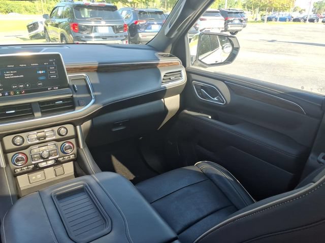 Used 2021 Chevrolet Suburban Premier AWD/4WD image 12