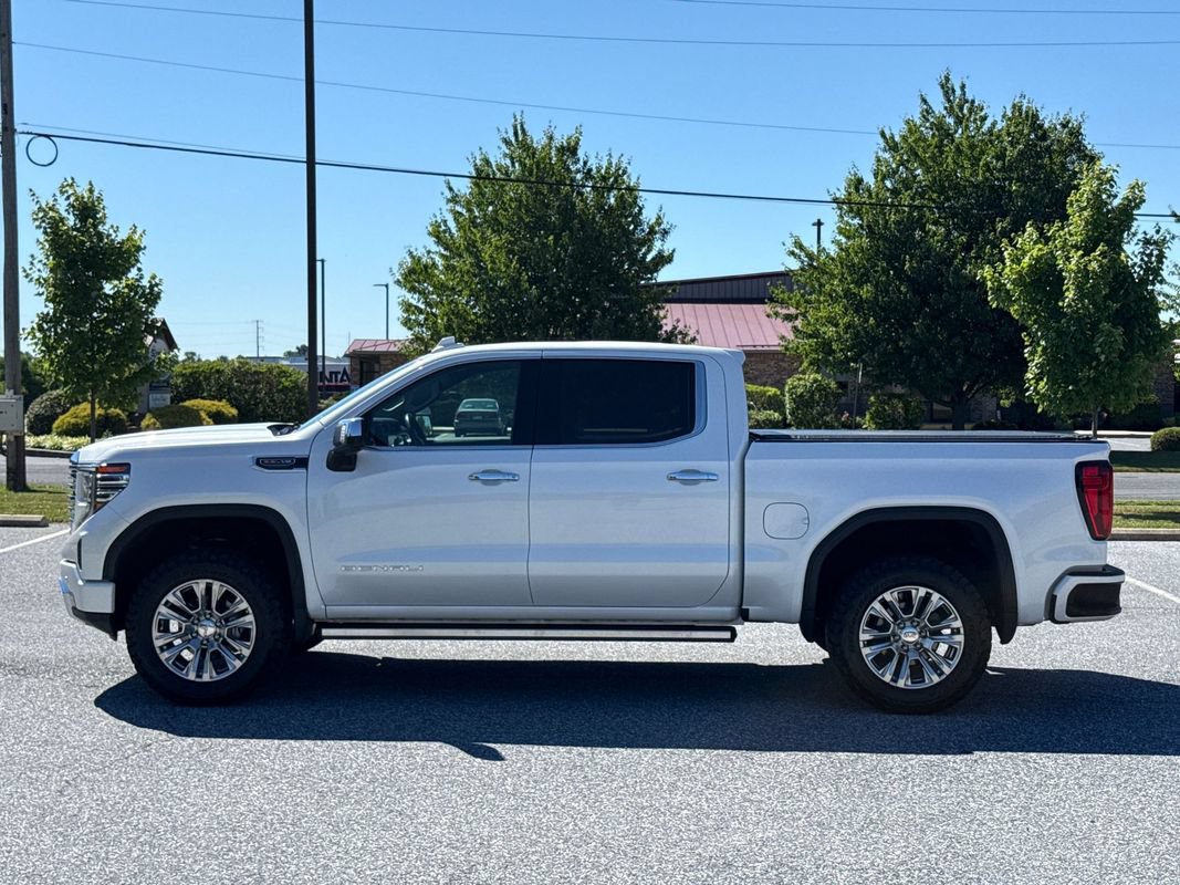 Used 2022 GMC Sierra 1500 Denali AWD/4WD image 5