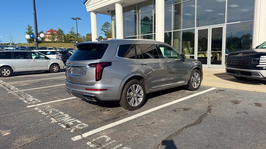 Used 2025 Cadillac XT6 Premium Luxury w/ Technology Package AWD/4WD image 5