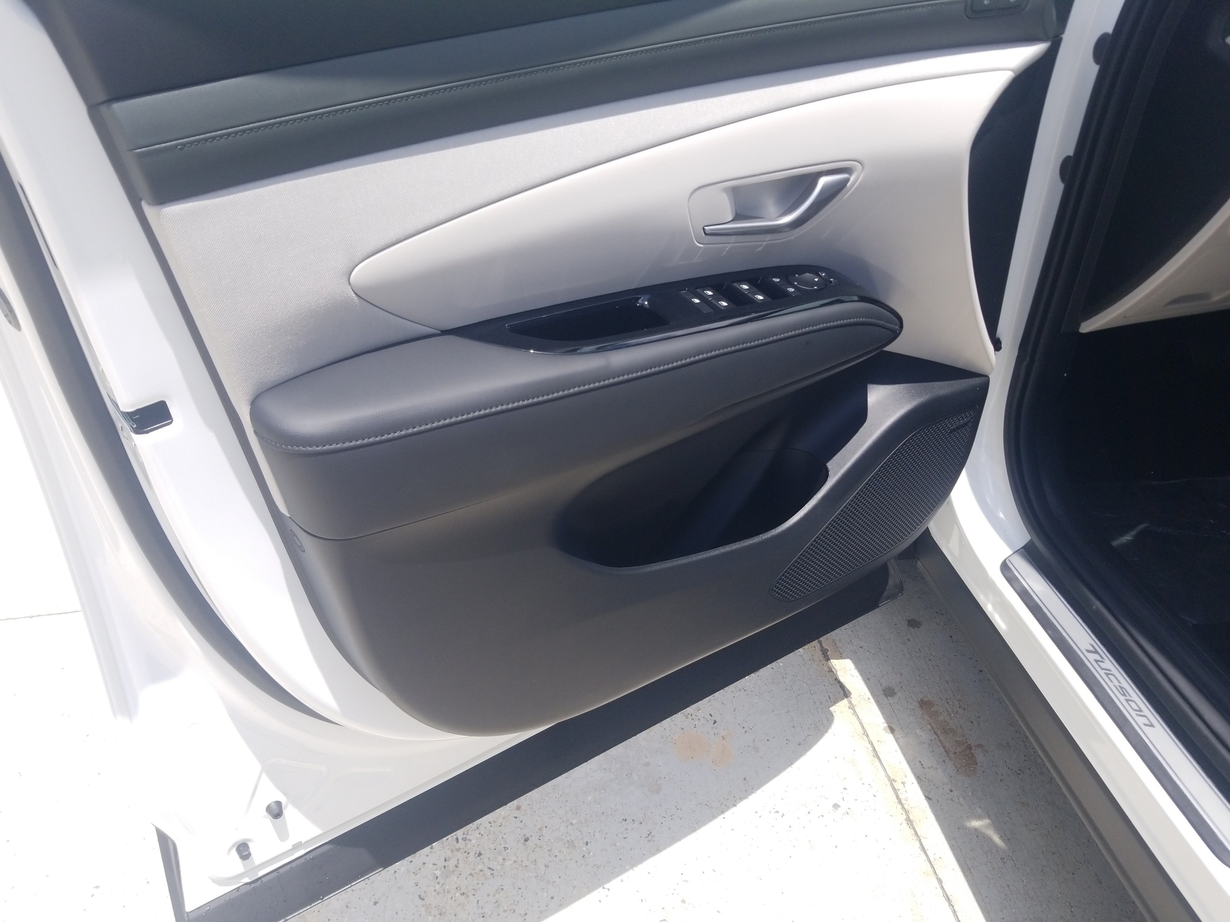New 2026 Hyundai Tucson Limited FWD image 9