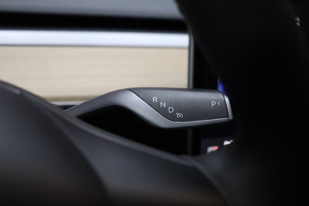 Used 2022 Tesla Model Y Long Range AWD/4WD image 38