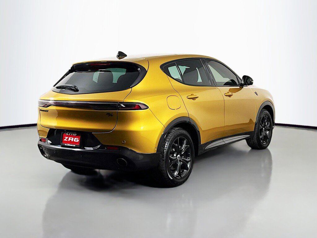 Used 2024 Dodge Hornet R/T Plus w/ Tech Pack Plus w/o Parking image 5