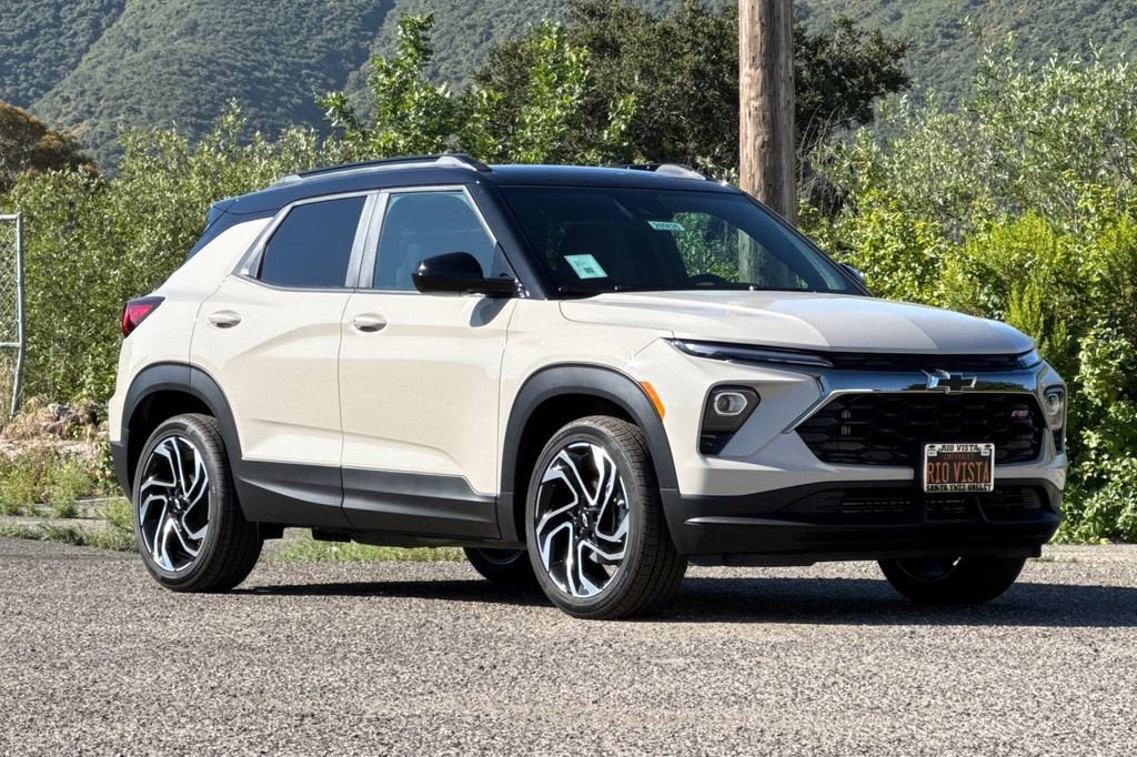 New 2026 Chevrolet TrailBlazer RS w/ Driver Confidence Package FWD image 2