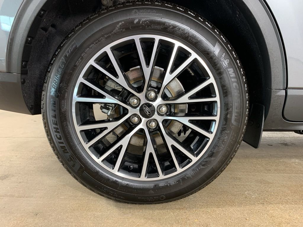 Used 2025 Ford Escape SE image 37