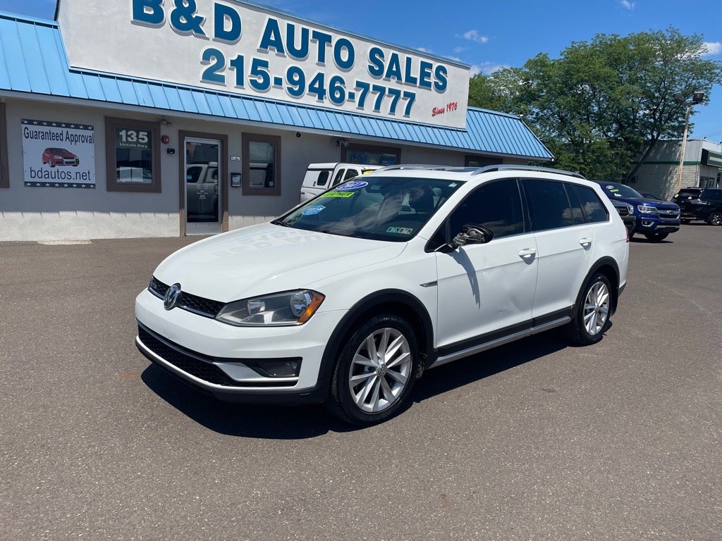 Used 2017 Volkswagen Golf Alltrack SE image 1