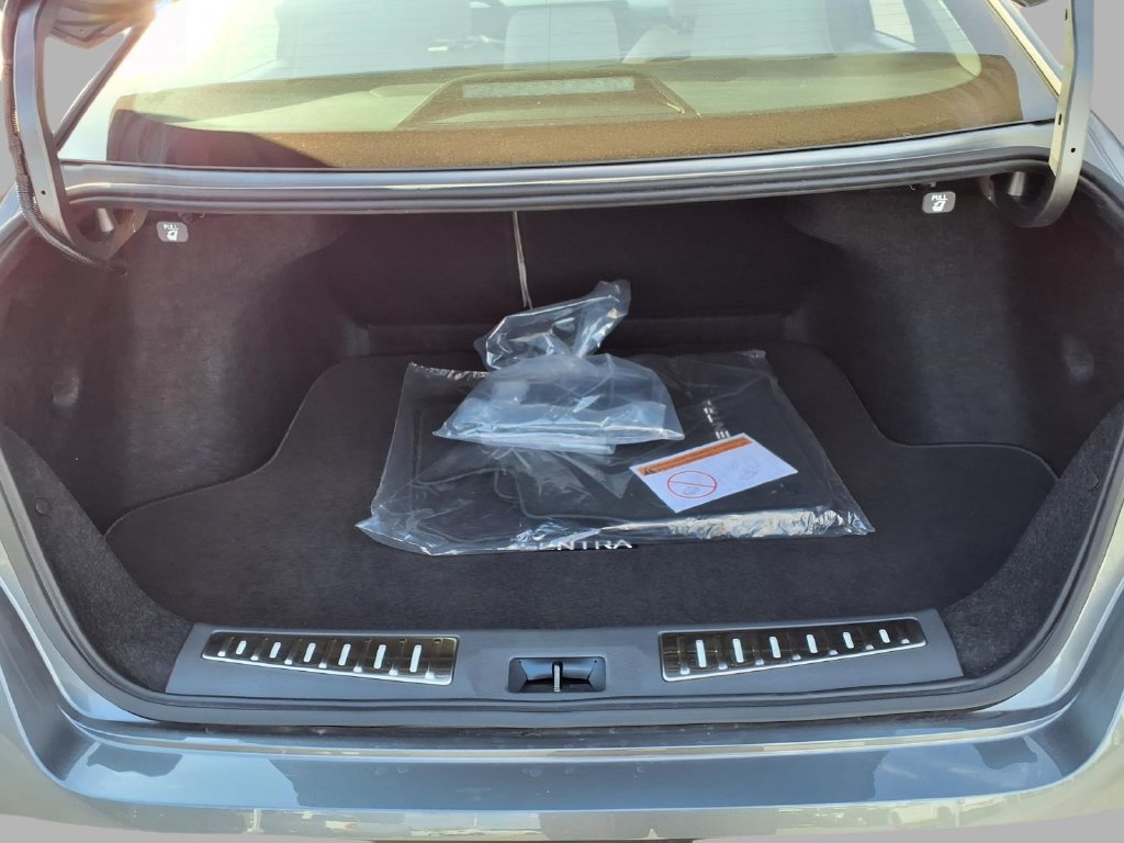 Used 2026 Nissan Sentra SL w/ Floor Mat Package FWD image 27