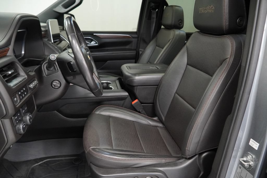 Used 2023 Chevrolet Suburban High Country AWD/4WD image 11