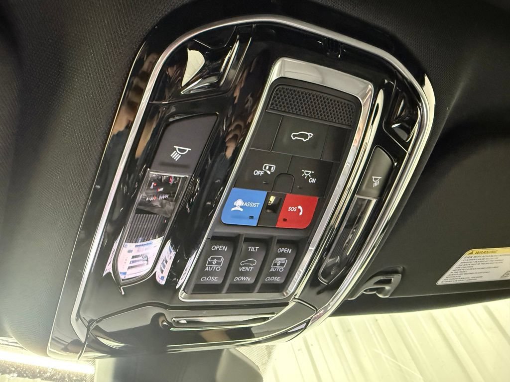 Used 2026 Jeep Grand Wagoneer Summit w/ Rear Seat Video Group I AWD/4WD image 27