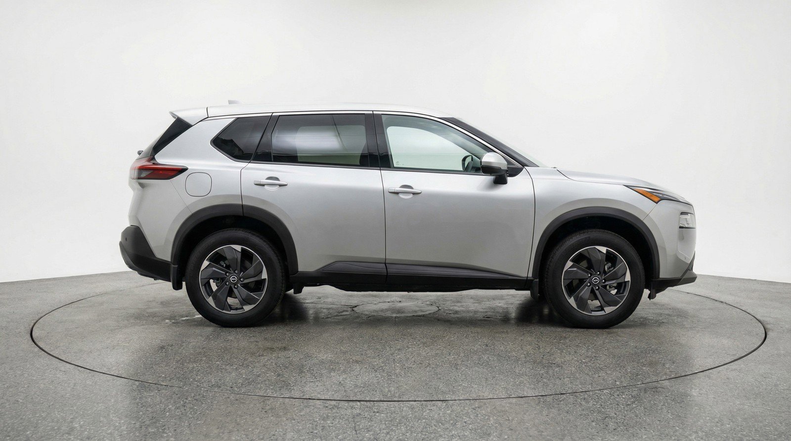 Used 2025 Nissan Rogue SV AWD/4WD image 11