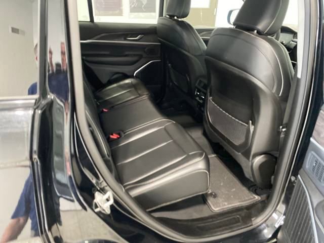 Used 2024 Jeep Grand Cherokee Limited 4xe image 16