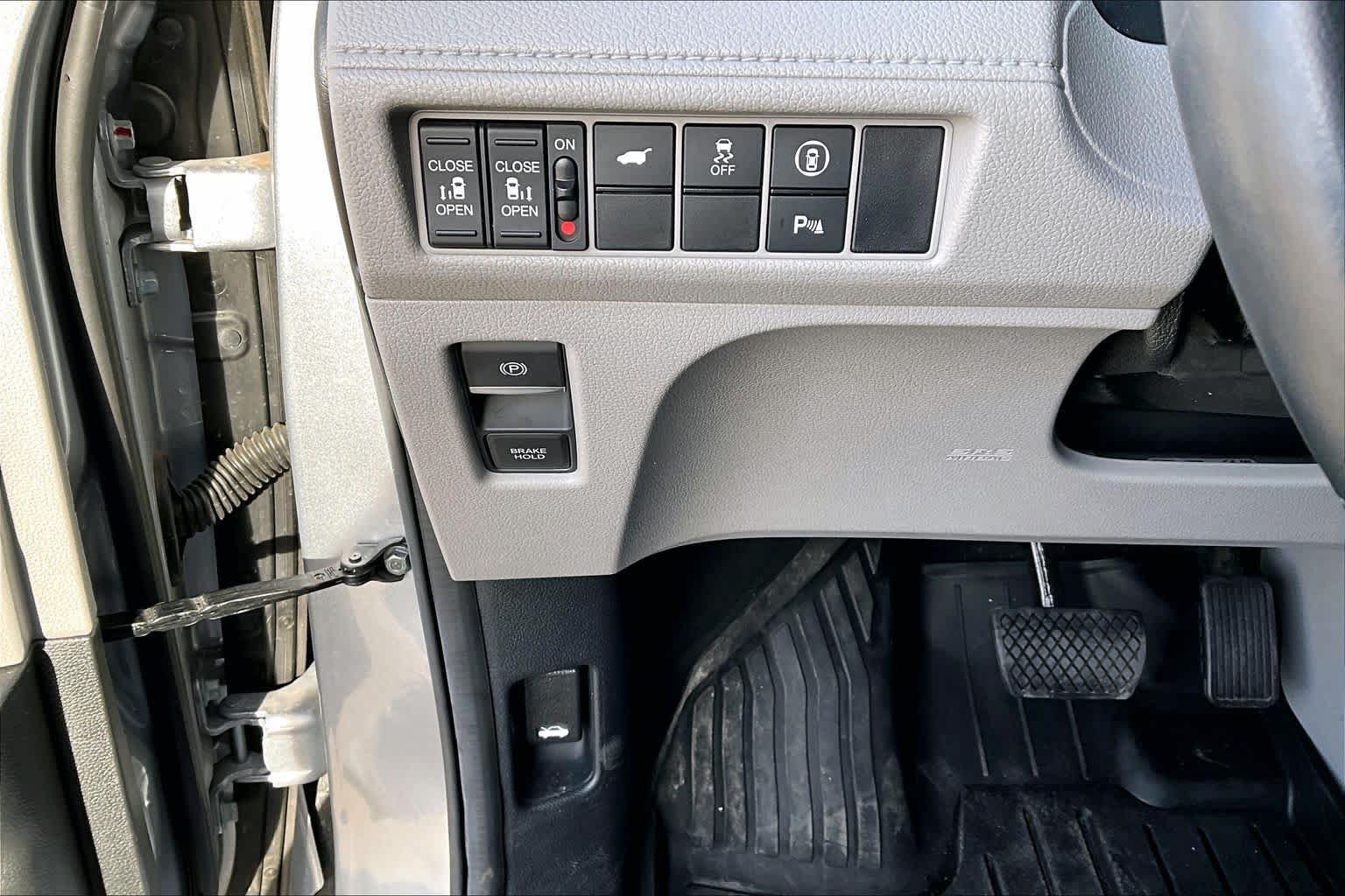 Certified 2024 Honda Odyssey Elite image 32