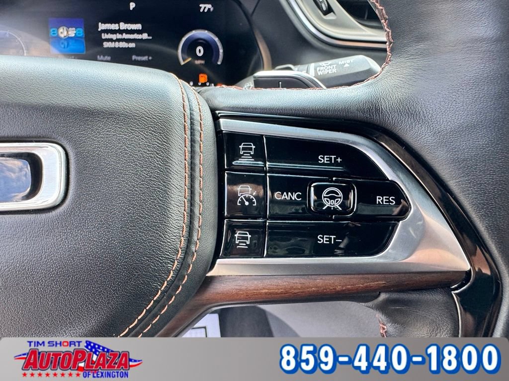 Used 2021 Jeep Grand Cherokee L Summit w/ Luxury Tech Group V AWD/4WD image 22