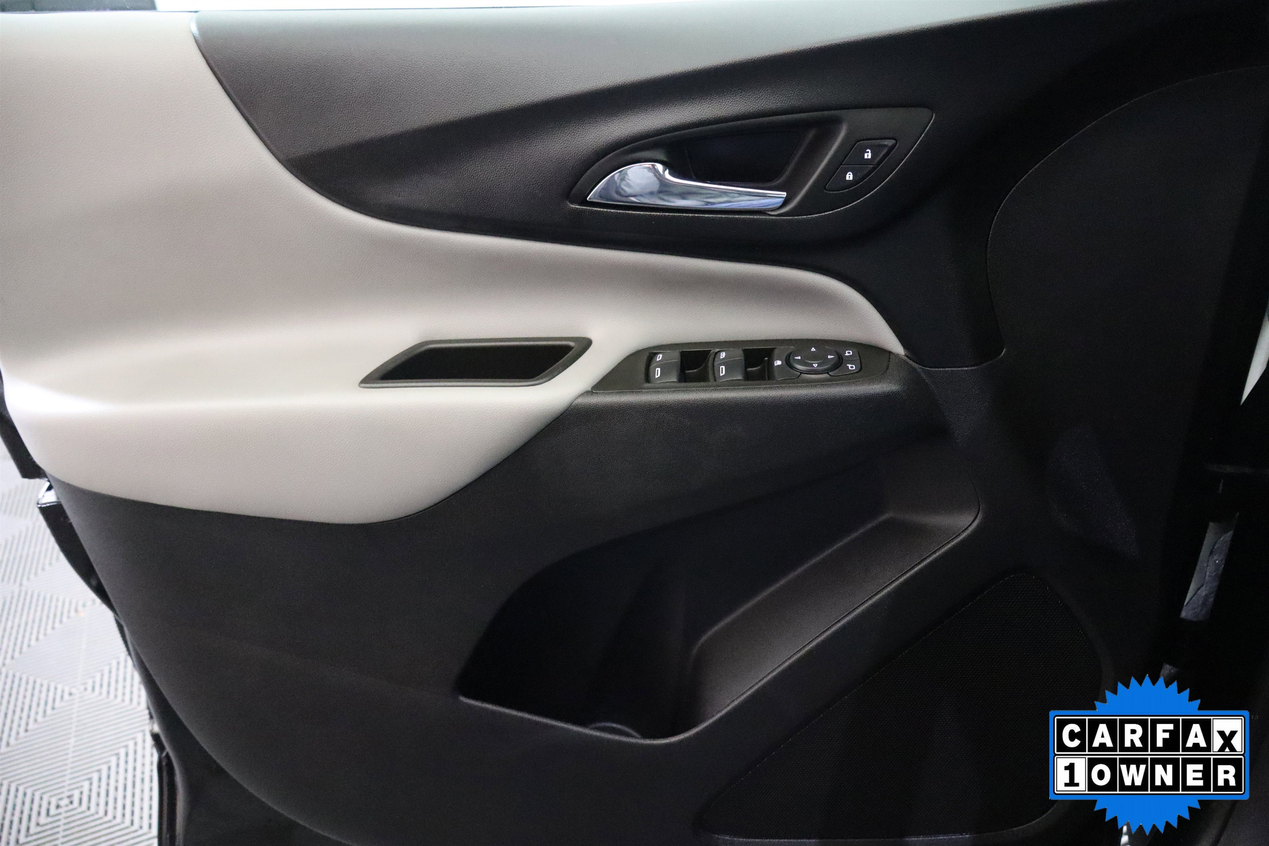 Used 2024 Chevrolet Equinox LS image 33