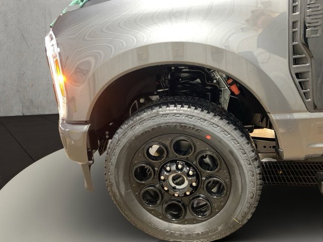 New 2026 Ford F250 Lariat w/ Black Appearance Package image 13