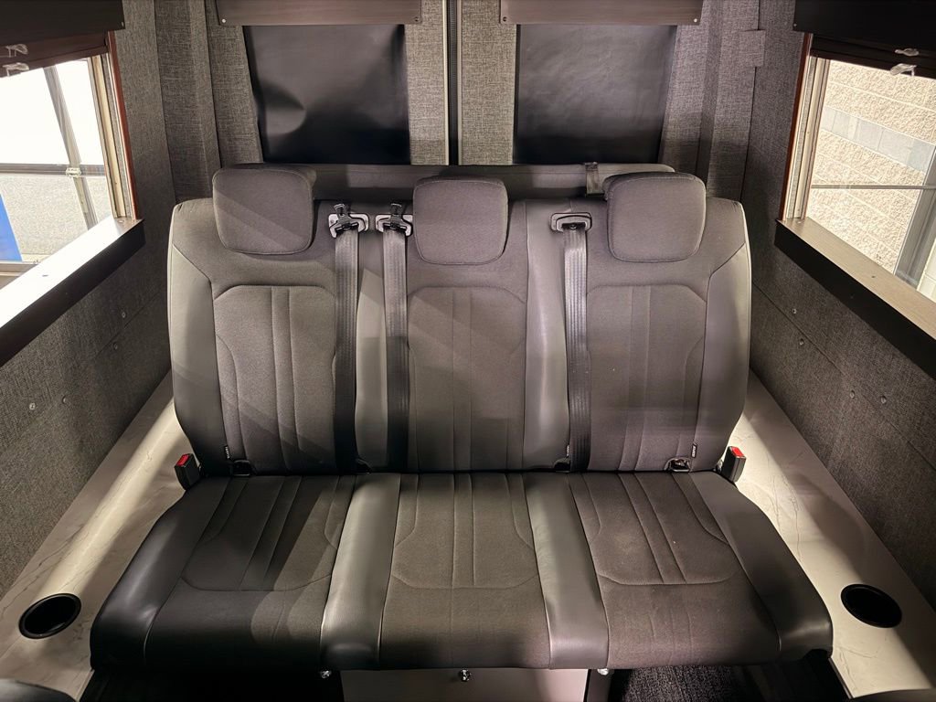 Used 2022 Mercedes-Benz Sprinter 2500 image 20