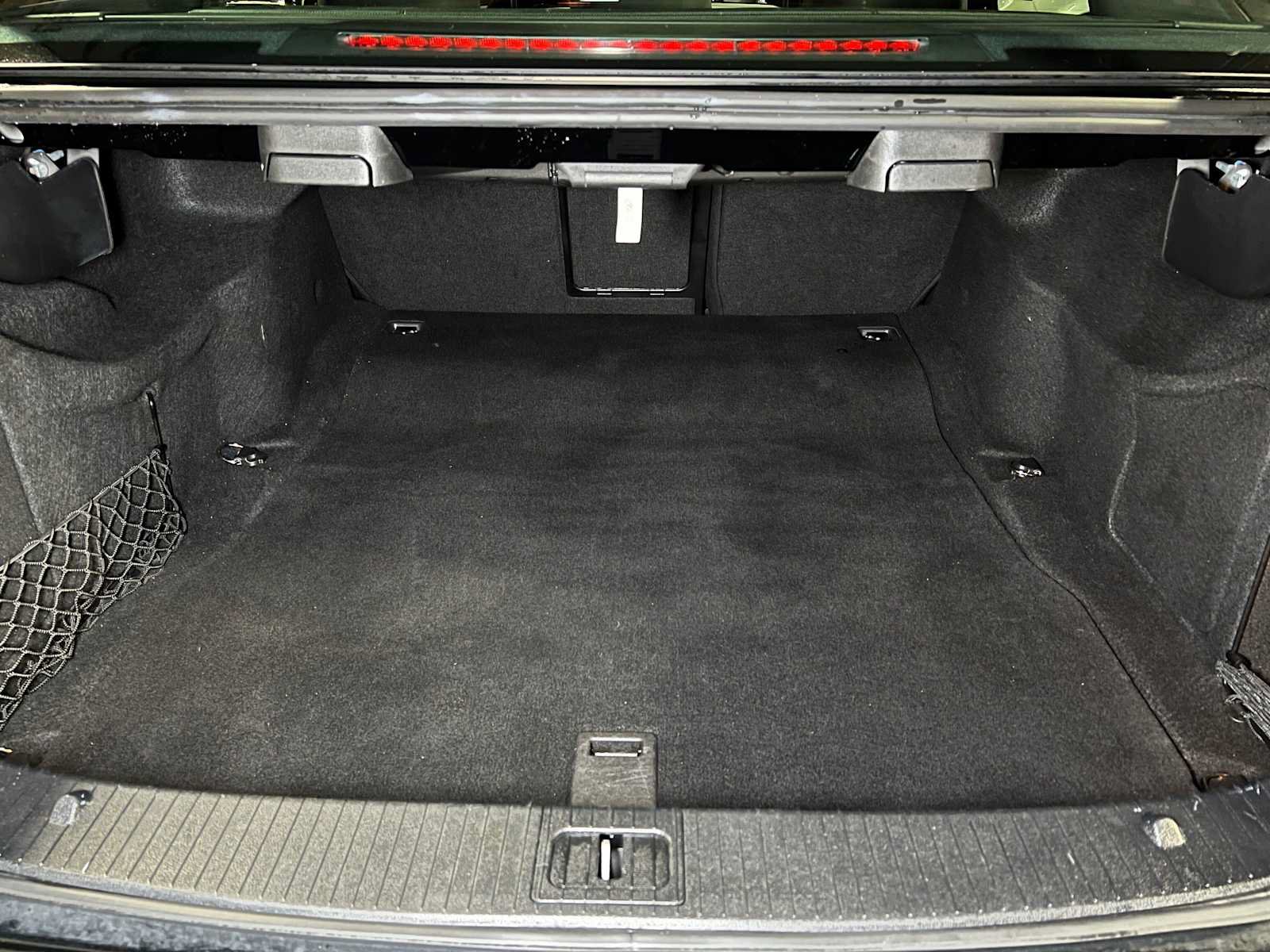 Used 2013 Mercedes-Benz E 550 4MATIC Sedan image 16