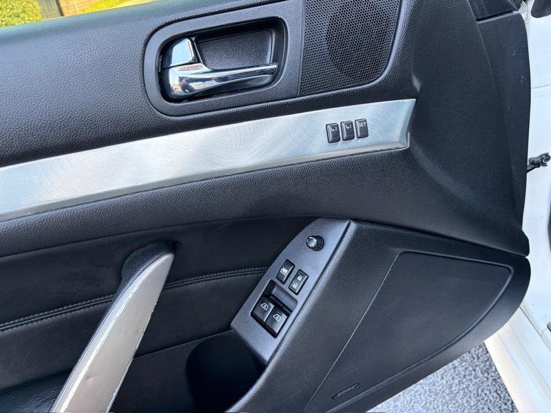 Used 2013 INFINITI G37 Journey w/ Premium Pkg image 18