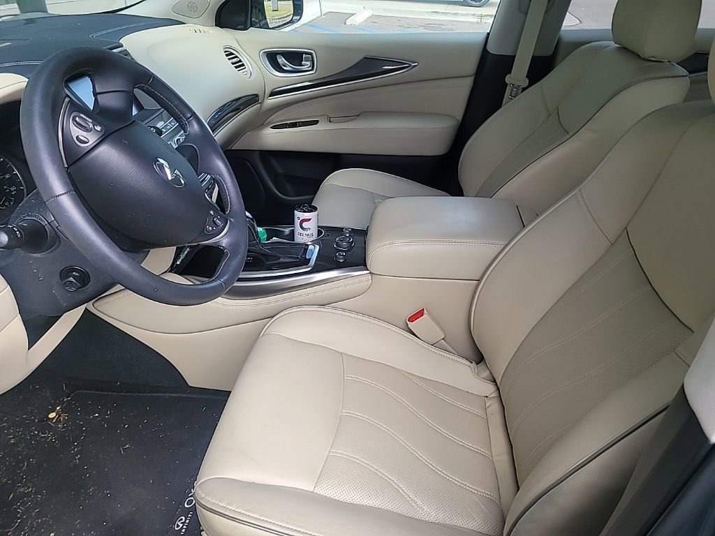 Used 2019 INFINITI QX60 Luxe w/ Essential Package image 4