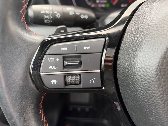 Used 2025 Honda Pilot TrailSport image 17