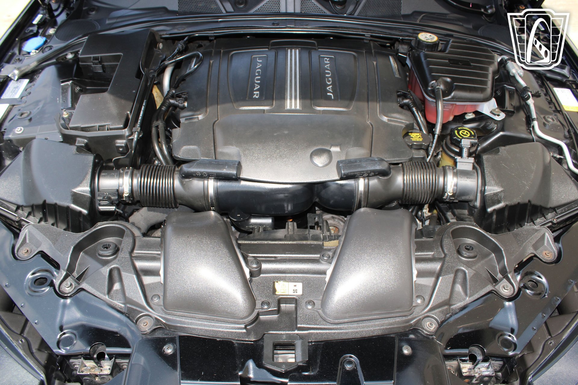 Used 2014 Jaguar XF 3.0 RWD image 5