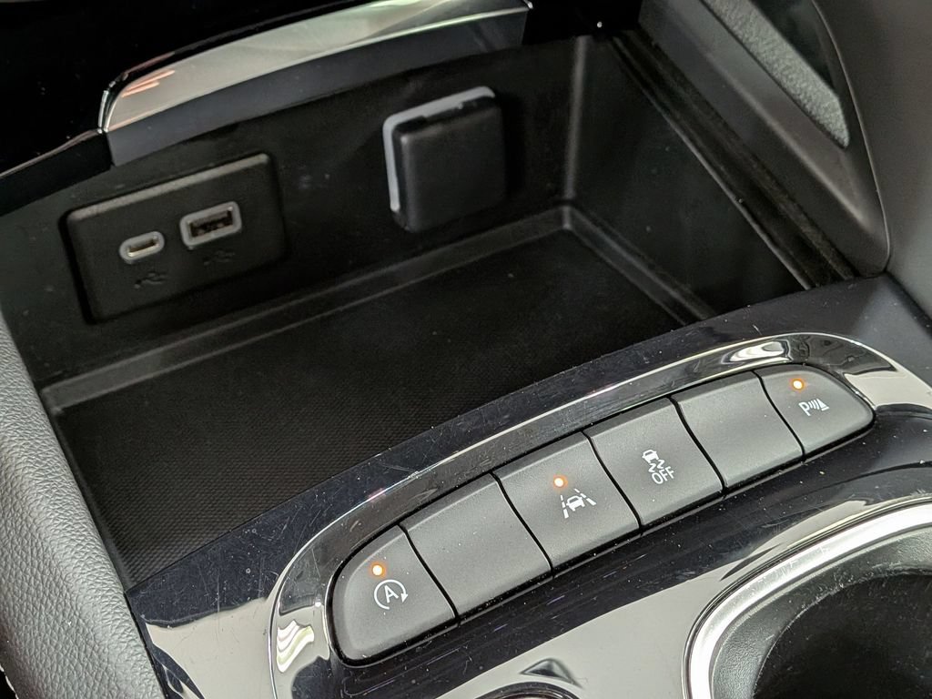 Used 2023 Buick Envision Essence w/ Sport Touring Package FWD image 25