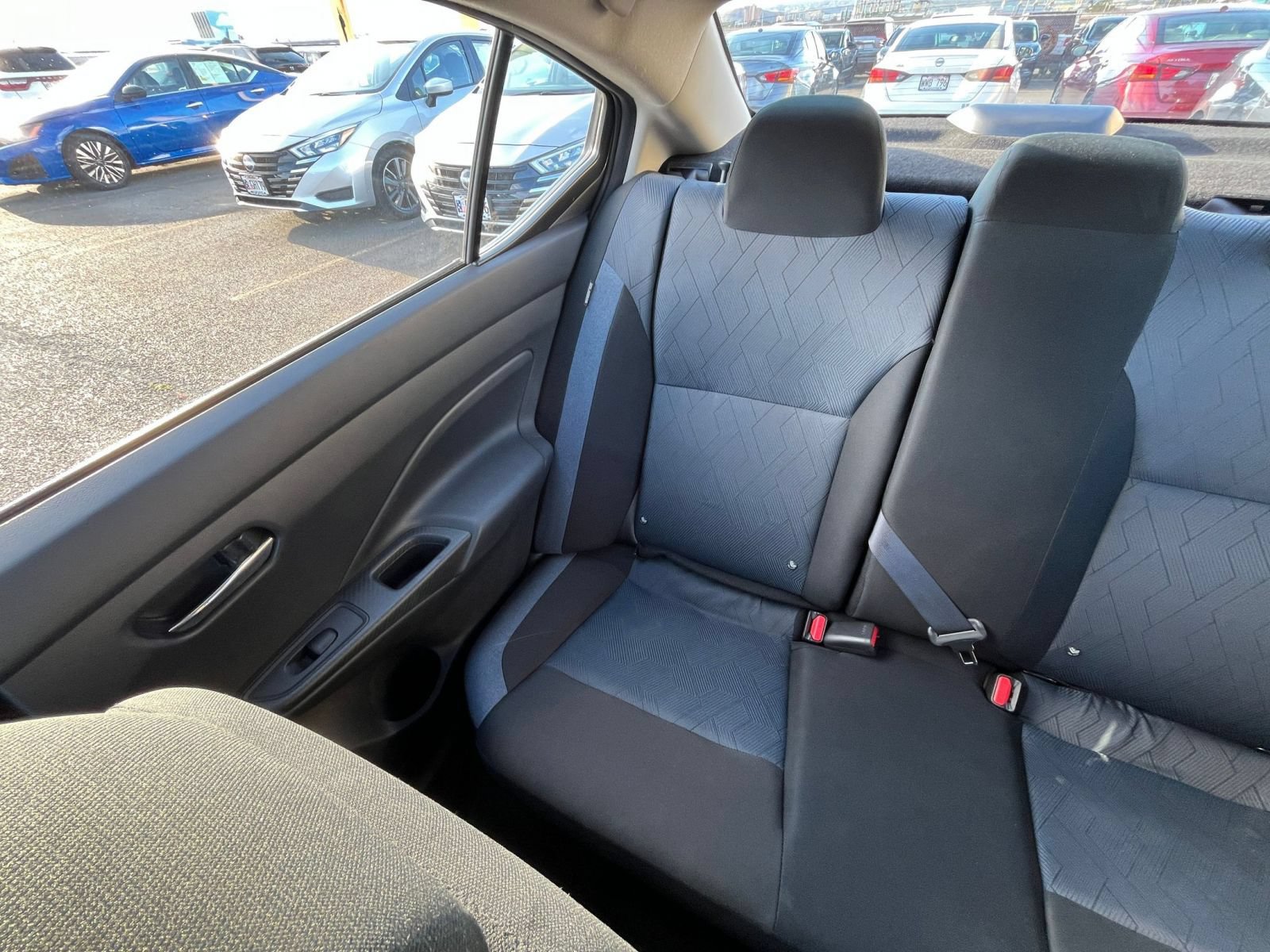 Used 2025 Nissan Versa SV FWD image 39