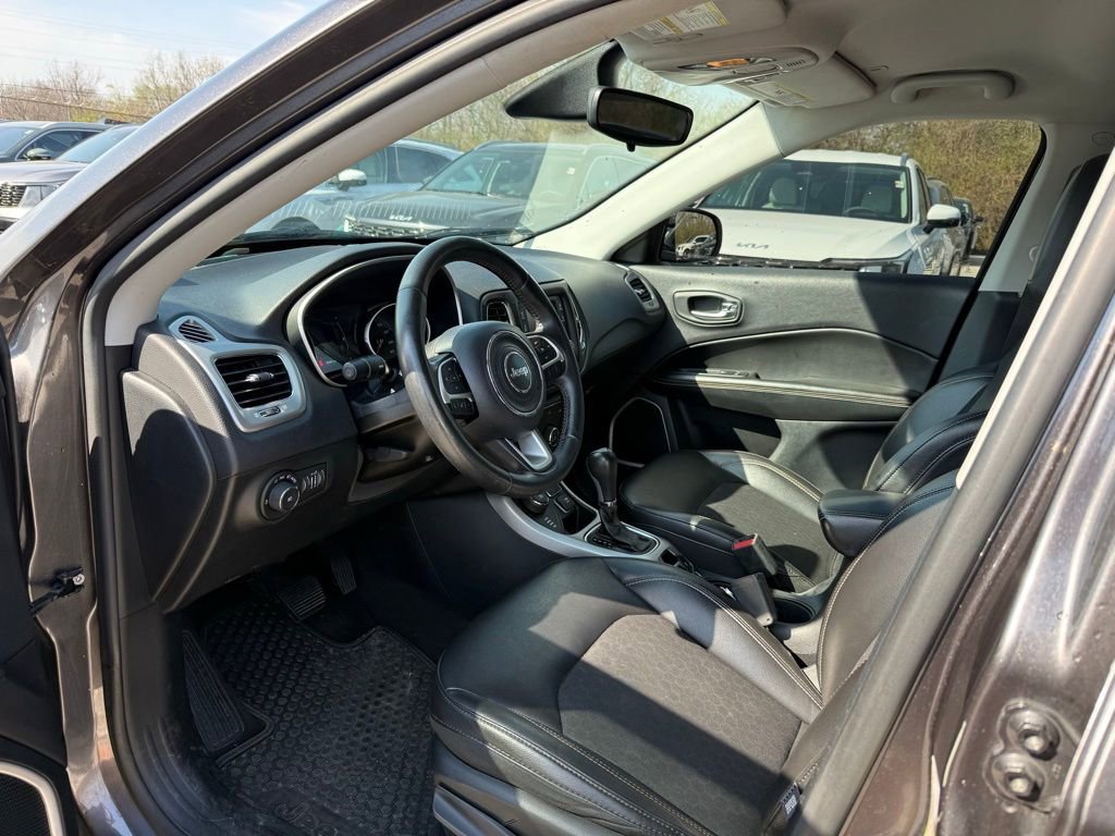 Used 2018 Jeep Compass Latitude w/ Cold Weather Group image 7