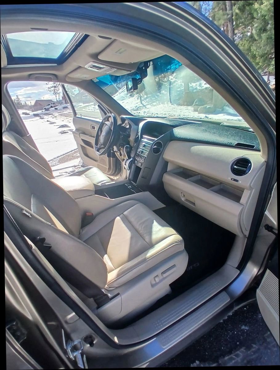 Used 2011 Honda Pilot EX-L image 12