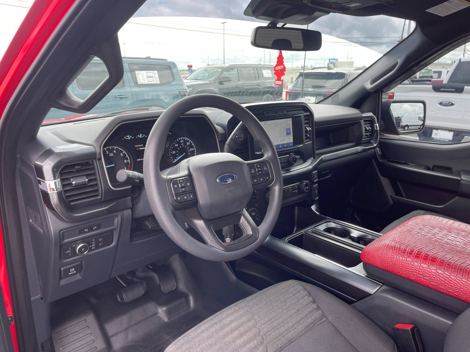 Used 2022 Ford F150 XL w/ STX Appearance Package AWD/4WD image 11