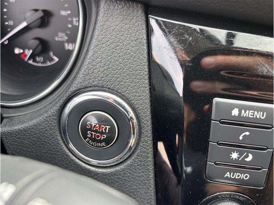Used 2018 Nissan Rogue SV FWD image 23