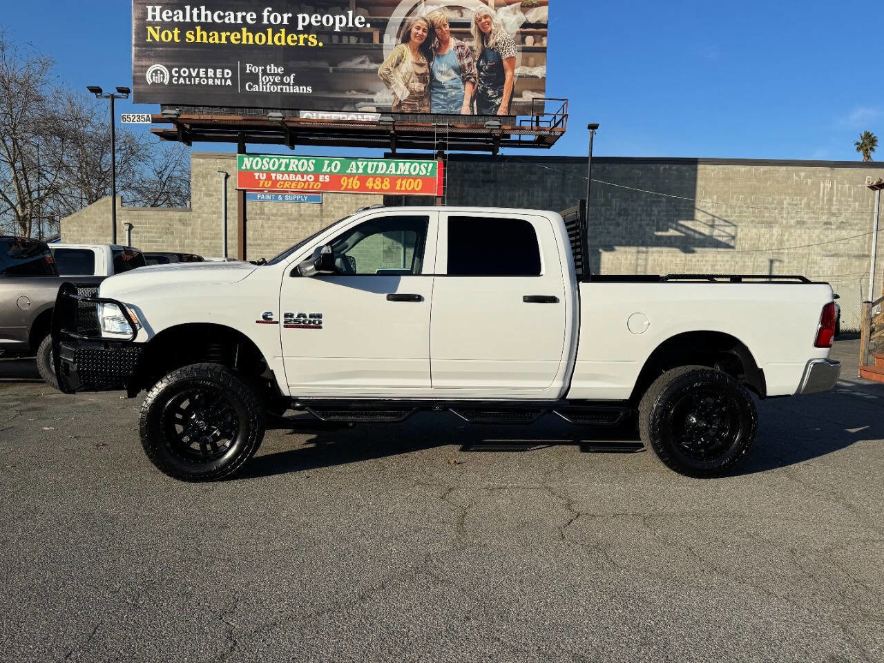 Used 2017 RAM 2500 Tradesman w/ Chrome Appearance Group AWD/4WD image 4