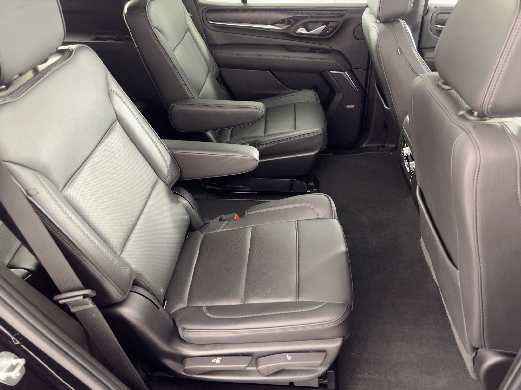 Used 2022 GMC Yukon Denali image 29