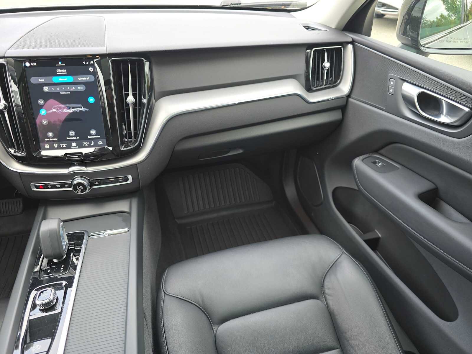 Certified 2024 Volvo XC60 B5 Core w/ Protection Package Premier AWD/4WD image 18