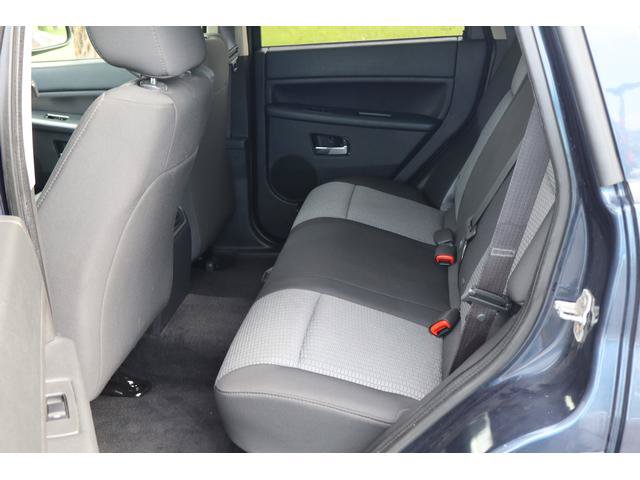Used 2009 Jeep Grand Cherokee Laredo AWD/4WD image 9