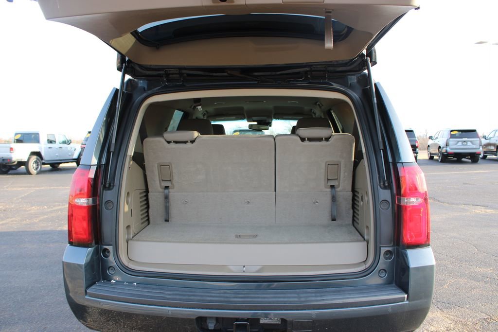 Used 2019 Chevrolet Tahoe LS w/ Enhanced Driver Alert Package image 18