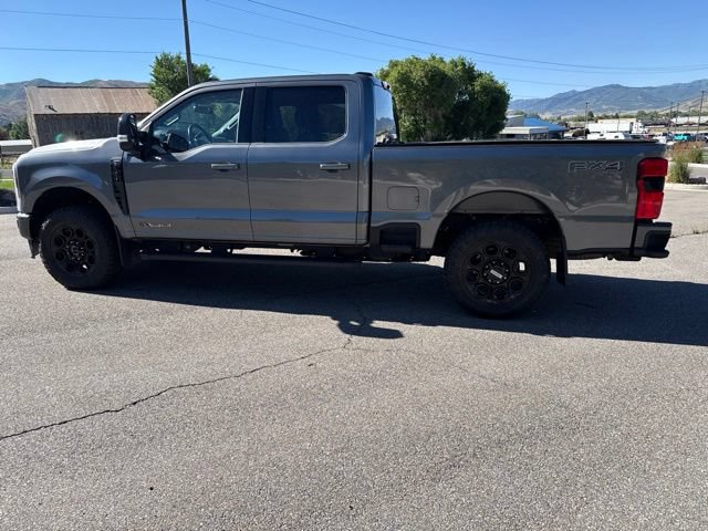 Used 2025 Ford F350 Lariat w/ Black Appearance Package AWD/4WD image 4
