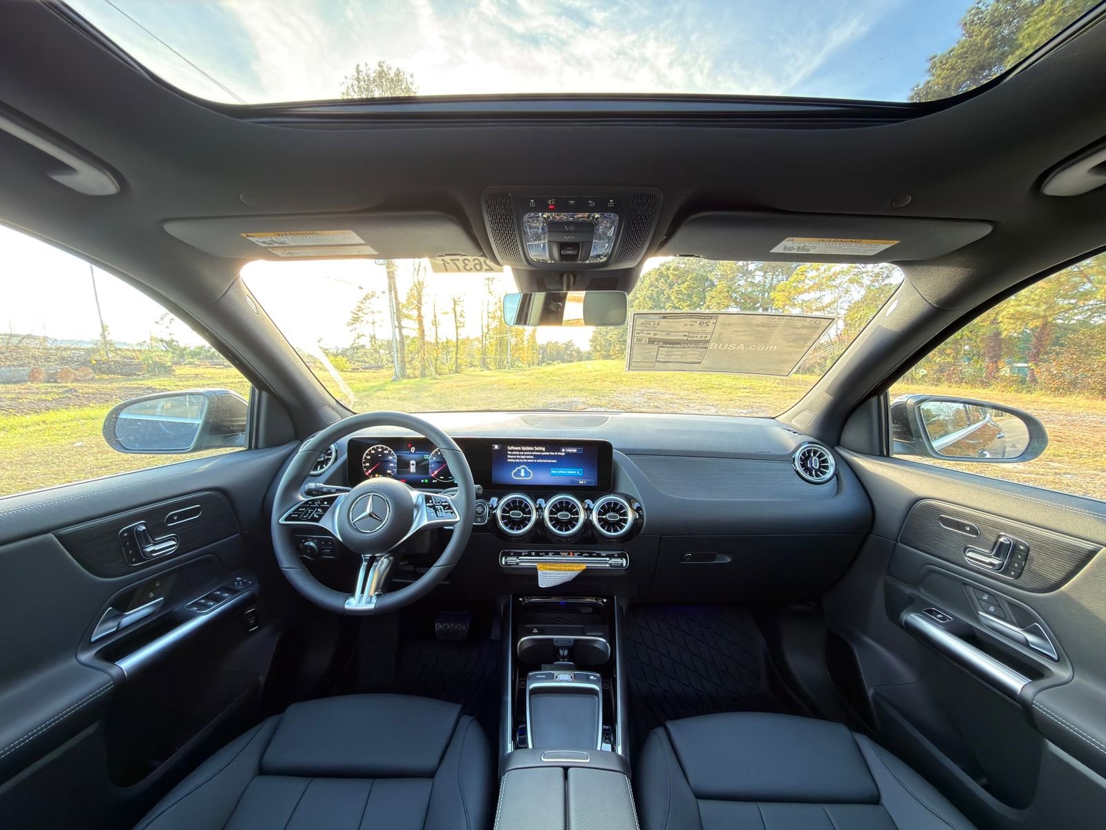 New 2026 Mercedes-Benz GLA 250 image 2