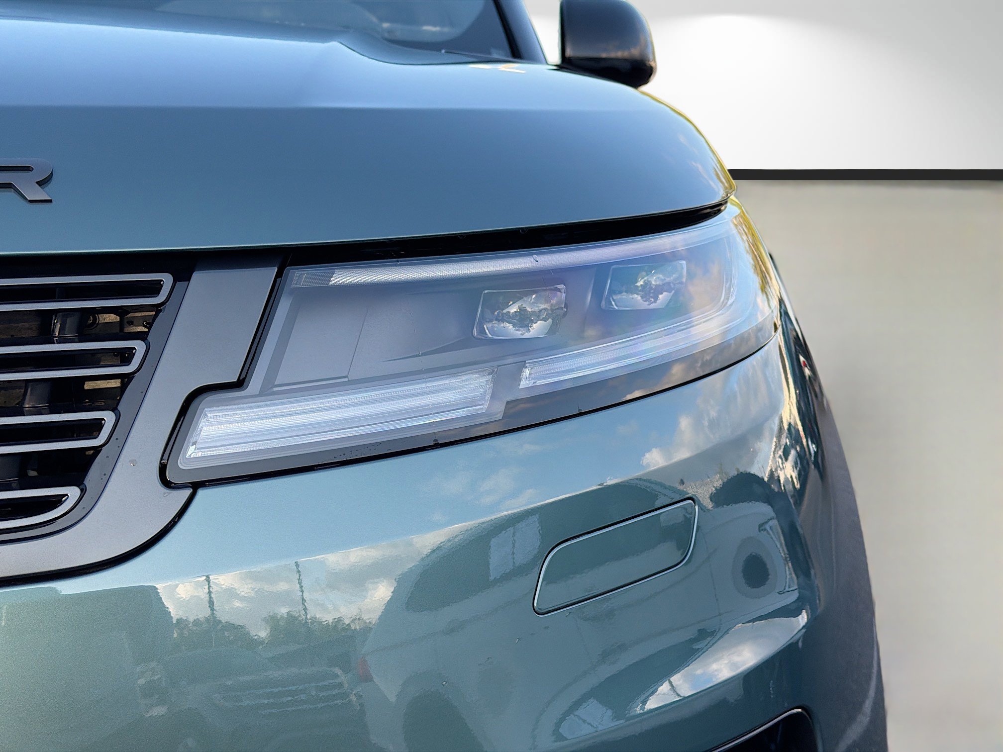 New 2026 Land Rover Range Rover Sport Dynamic SE AWD/4WD image 9
