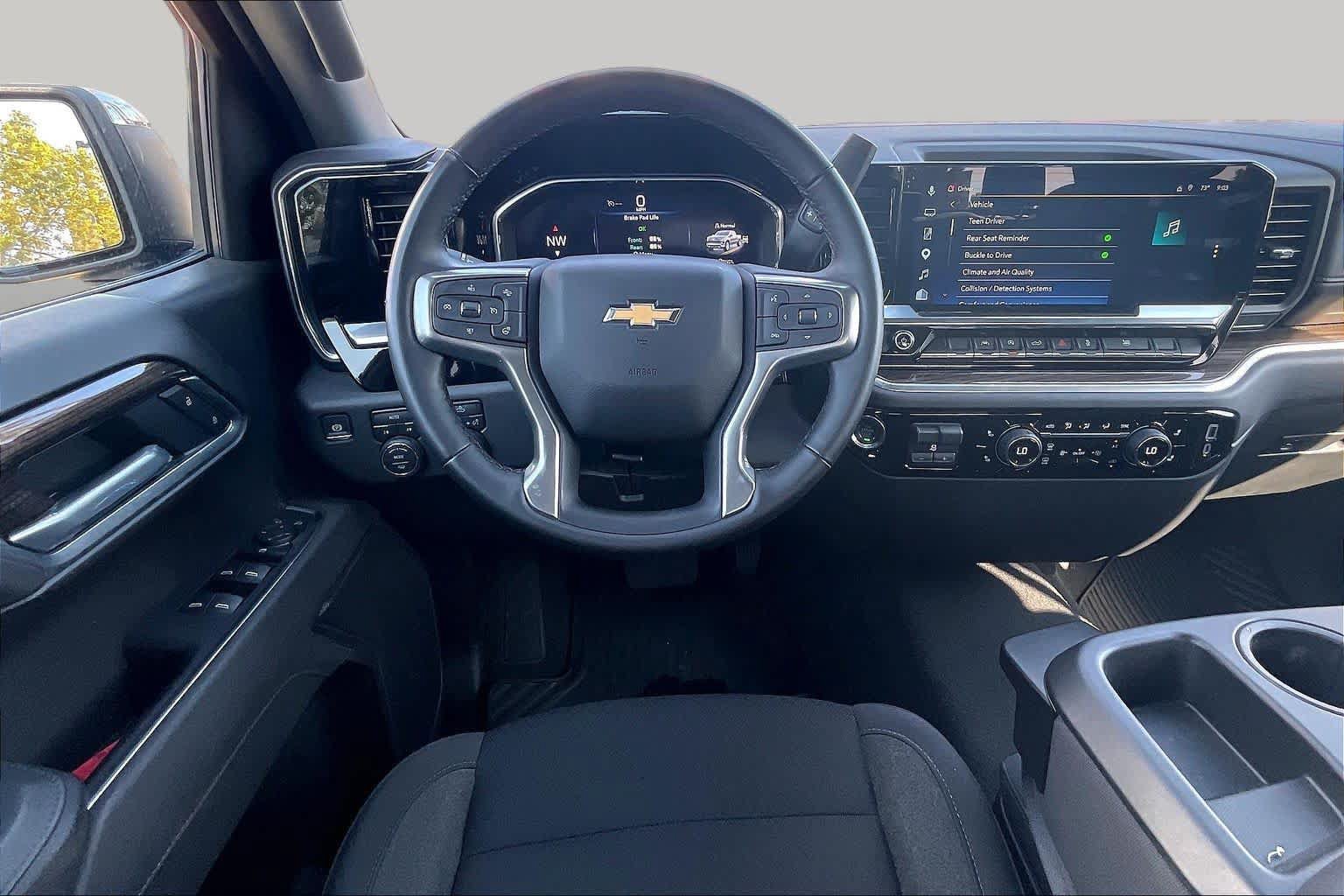 Used 2026 Chevrolet Silverado 1500 LT AWD/4WD image 5