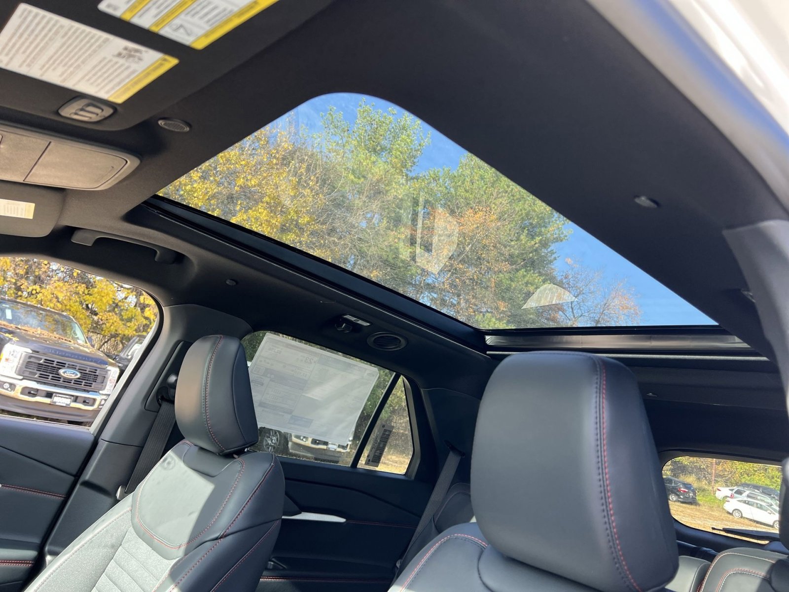 New 2026 Ford Explorer ST-Line w/ ST-Line Street Pack image 24