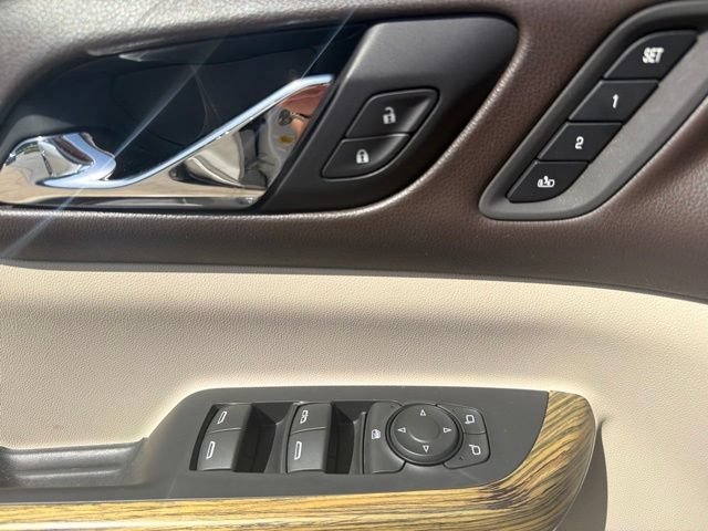 Used 2017 GMC Acadia Denali w/ Technology Package FWD image 29