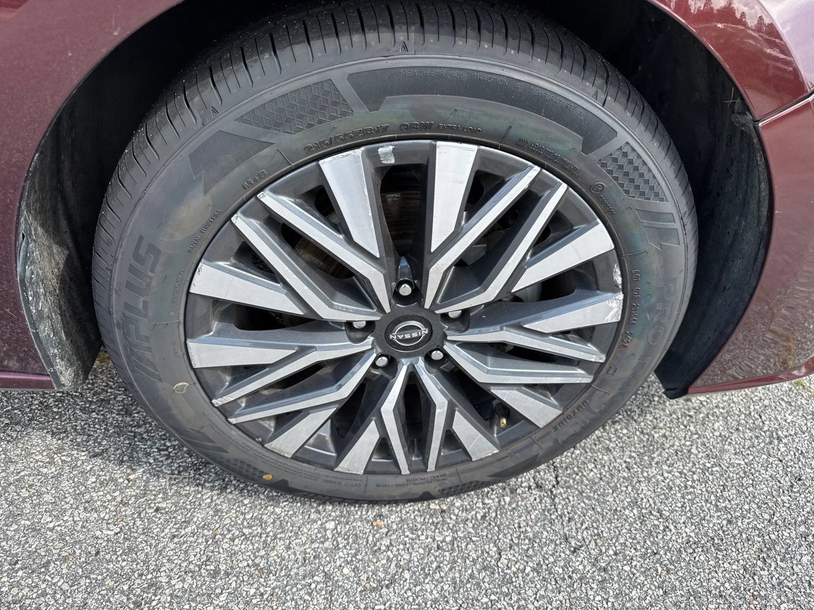Used 2024 Nissan Altima 2.5 SV FWD image 12