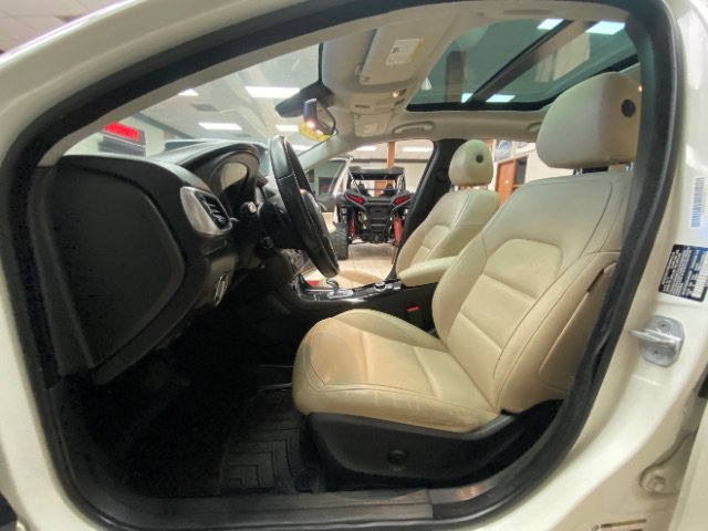 Used 2018 INFINITI QX30 Premium w/ Navigation Package AWD/4WD image 14