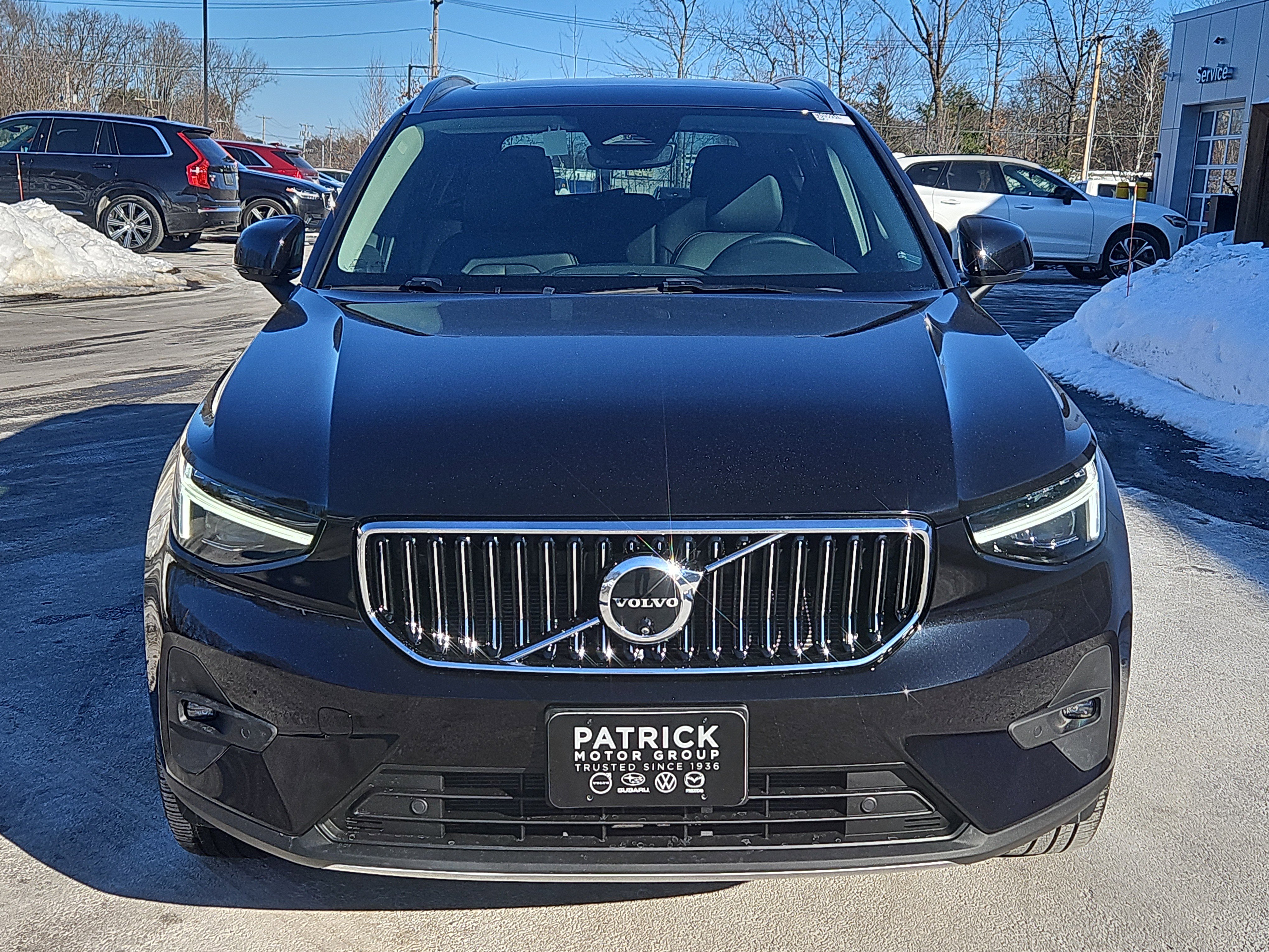 Used 2025 Volvo XC40 B5 Plus w/ Protection Package Premier image 28