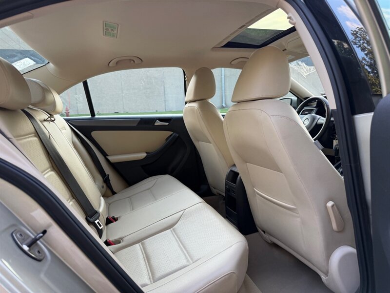 Used 2014 Volkswagen Jetta TDI FWD image 23