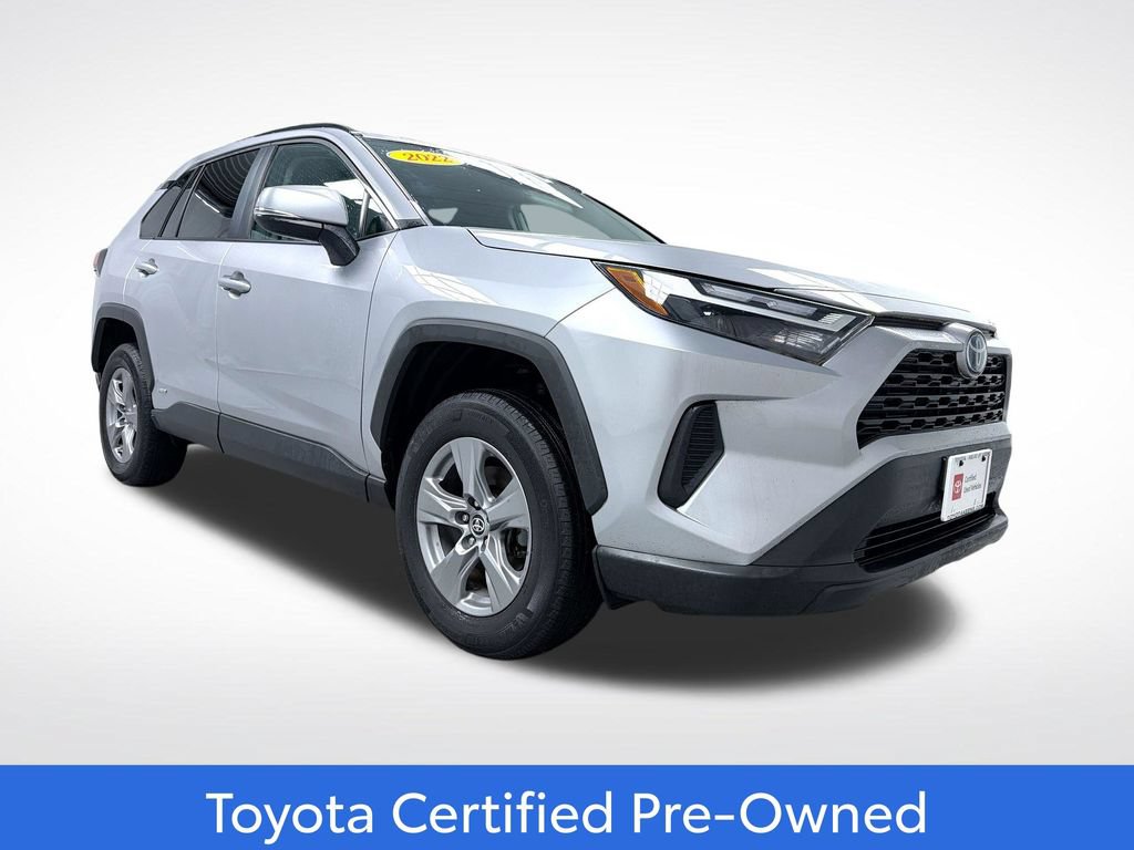 Certified 2022 Toyota RAV4 XLE AWD/4WD image 1