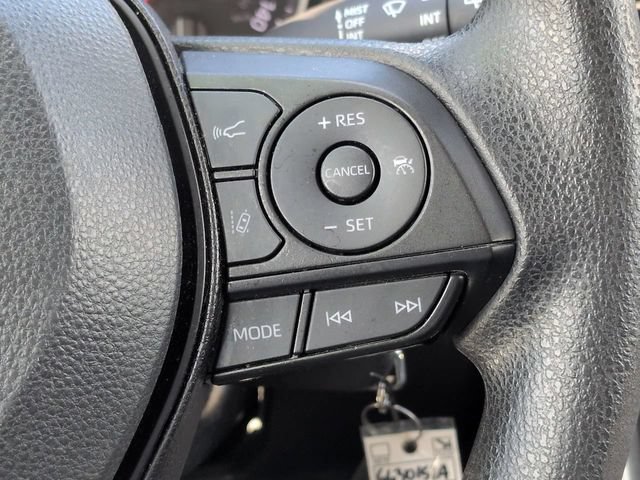Certified 2022 Toyota RAV4 LE FWD image 24