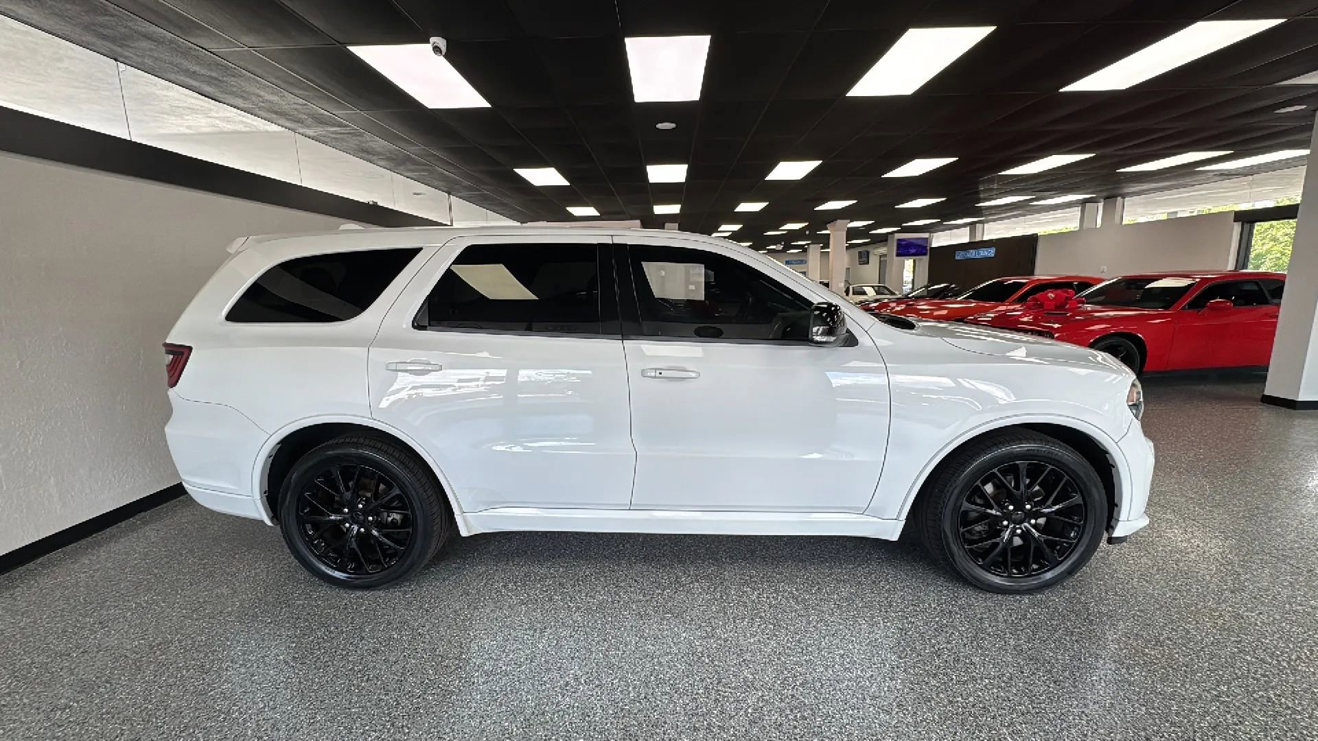 Used 2015 Dodge Durango R/T w/ Technology Group RWD image 8