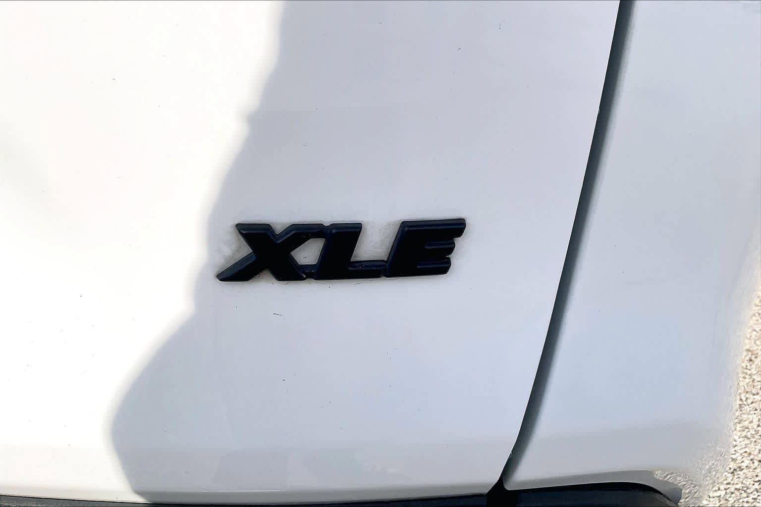 Used 2025 Toyota RAV4 XLE FWD image 10